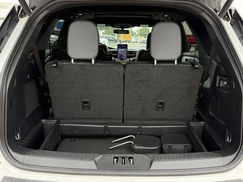 Used 2023 Ford Explorer ST w/ Equipment Group 401A AWD/4WD image 31