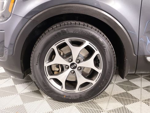 Used 2020 Kia Telluride EX image 20