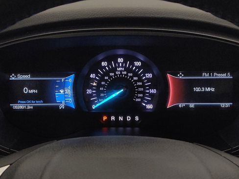 Used 2018 Ford Fusion SE w/ Equipment Group 201A image 23