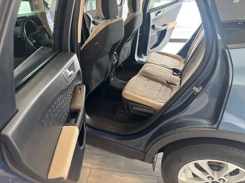 Used 2020 Ford Escape SE FWD image 22
