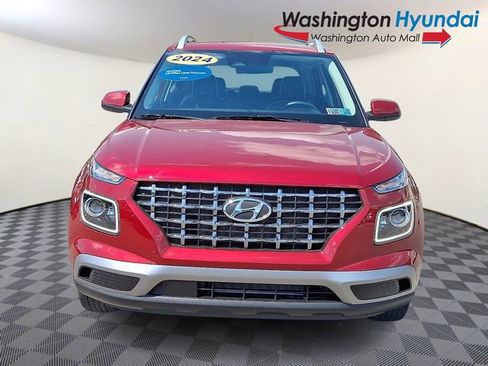 Certified 2024 Hyundai Venue Limited FWD image 2