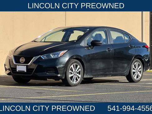 Used 2021 Nissan Versa SV image 8