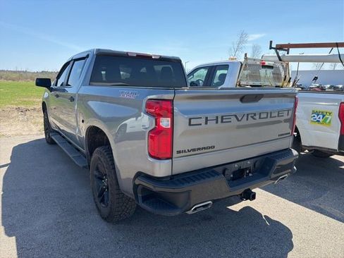 Used 2021 Chevrolet Silverado 1500 Custom Trail Boss w/ LPO, Dark Essentials Package AWD/4WD image 8