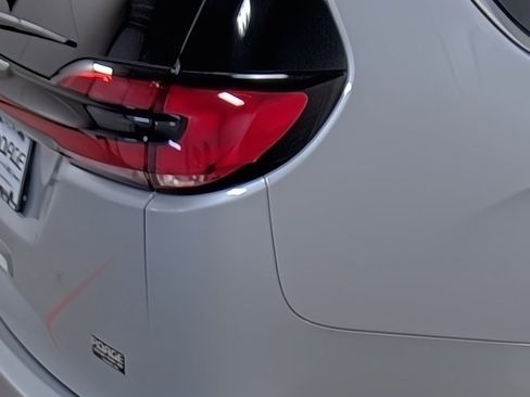New 2026 Chrysler Pacifica Select image 13