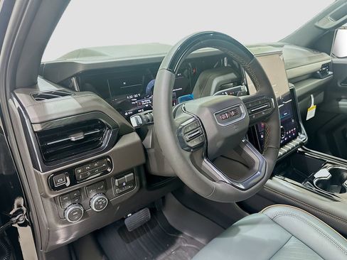 New 2026 GMC Yukon AT4 w/ AT4 Premium Plus Package AWD/4WD image 9