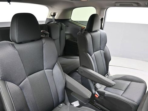 Certified 2024 Subaru Ascent Premium w/ Convenience Package image 16