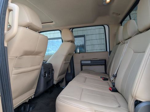 Used 2016 Ford F250 Lariat w/ Lariat Ultimate Package AWD/4WD image 19