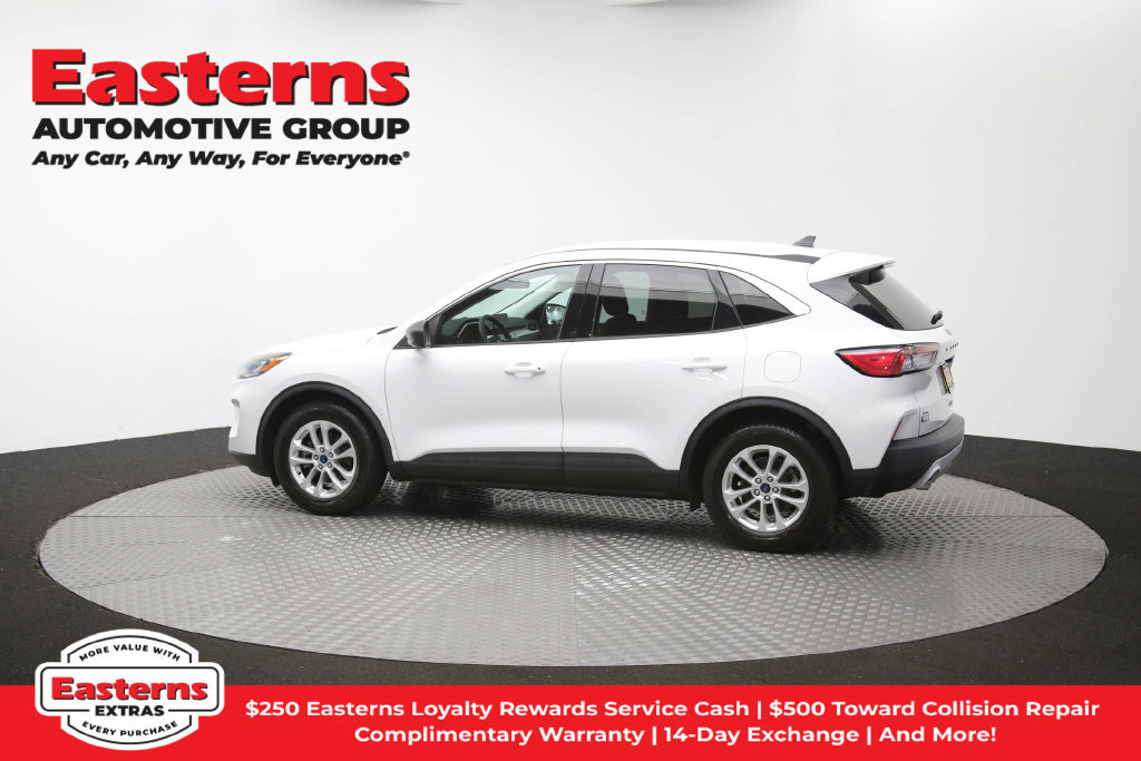 Used 2022 Ford Escape SE FWD image 62