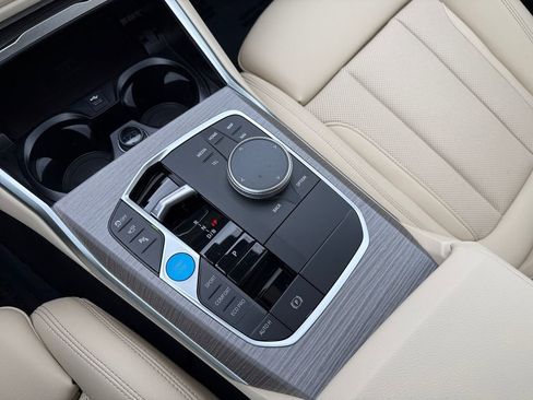 Certified 2025 BMW i4 xDrive40i AWD/4WD image 26