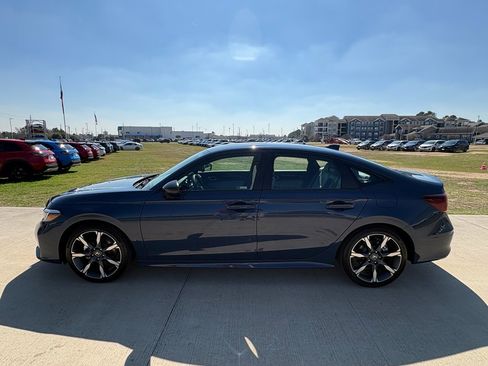 Certified 2025 Honda Civic Sport Touring image 5