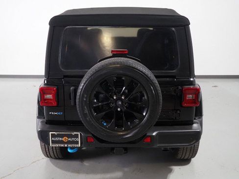 Used 2022 Jeep Wrangler Unlimited Sahara w/ Safety Group image 7