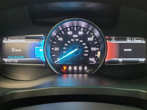 Used 2016 Ford Explorer XLT w/ Equipment Group 202A AWD/4WD image 23