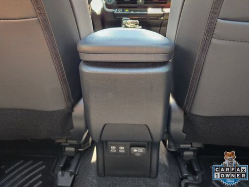 Used 2024 Toyota Prius Prime FWD image 39