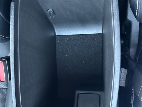 Used 2021 Ford Escape Titanium image 29