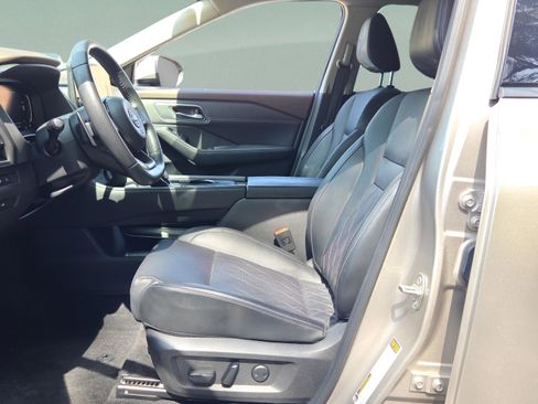 Used 2023 Nissan Rogue Platinum w/ Platinum Premium Package FWD image 9
