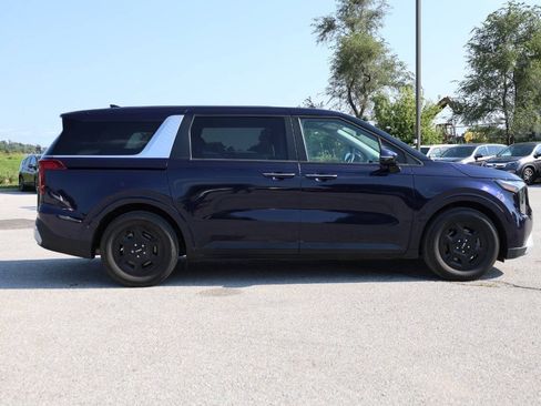 Used 2026 Kia Carnival FWD image 7