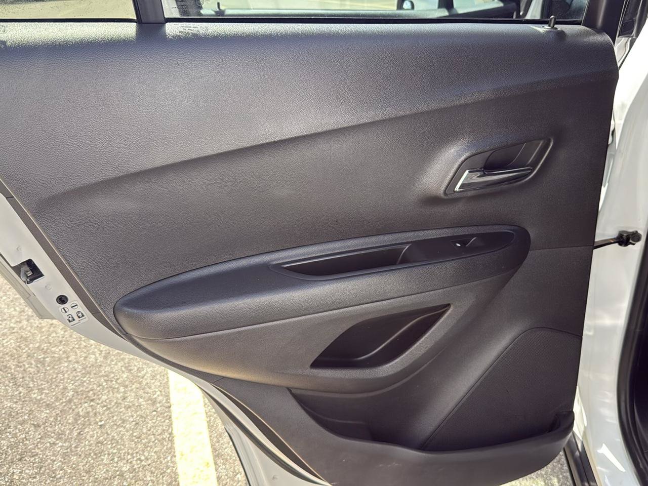 Used 2015 Chevrolet Trax LT FWD image 21