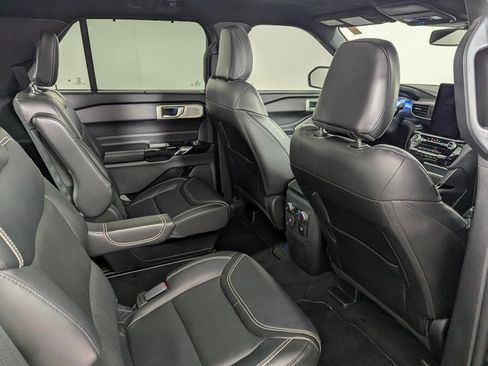 Used 2022 Ford Explorer ST w/ ST Street Pack image 28