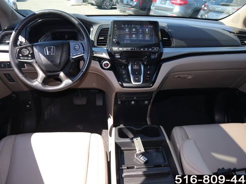Used 2023 Honda Odyssey Touring image 17