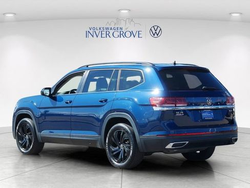 Certified 2022 Volkswagen Atlas SE w/ Panoramic Sunroof Package AWD/4WD image 5