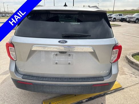 Used 2021 Ford Explorer XLT image 8