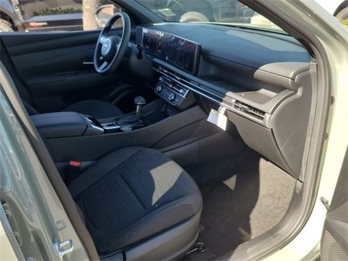 New 2025 Hyundai Santa Cruz SE image 17