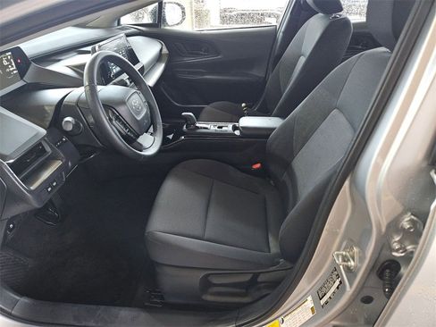 Used 2025 Toyota Prius LE image 11