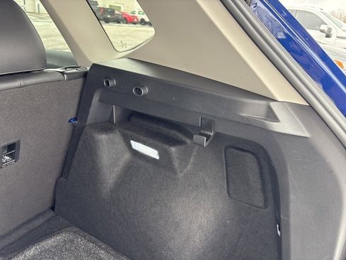 Used 2024 Volkswagen Taos SE image 8