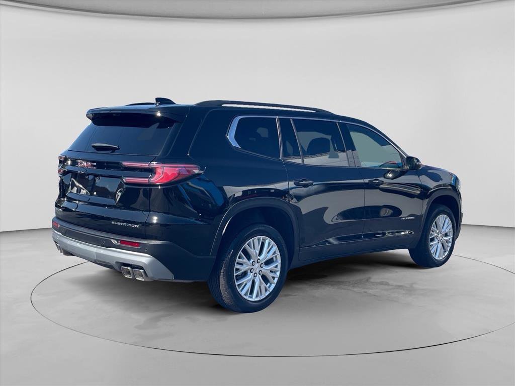 Used 2026 GMC Acadia Elevation w/ Elevation Premium Package FWD image 7