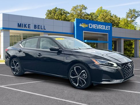 Used 2024 Nissan Altima 2.5 SR FWD image 1