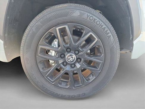 Used 2025 Toyota Tundra Limited image 21