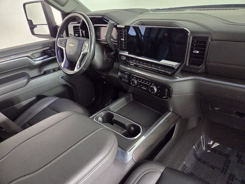 Used 2025 Chevrolet Silverado 2500 LTZ w/ LTZ Plus Package AWD/4WD image 33