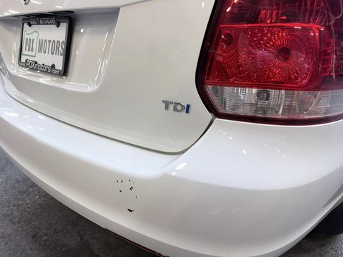 Used 2011 Volkswagen Jetta TDI FWD image 8