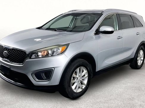 Used 2016 Kia Sorento FWD w/ LX Convenience Package image 12