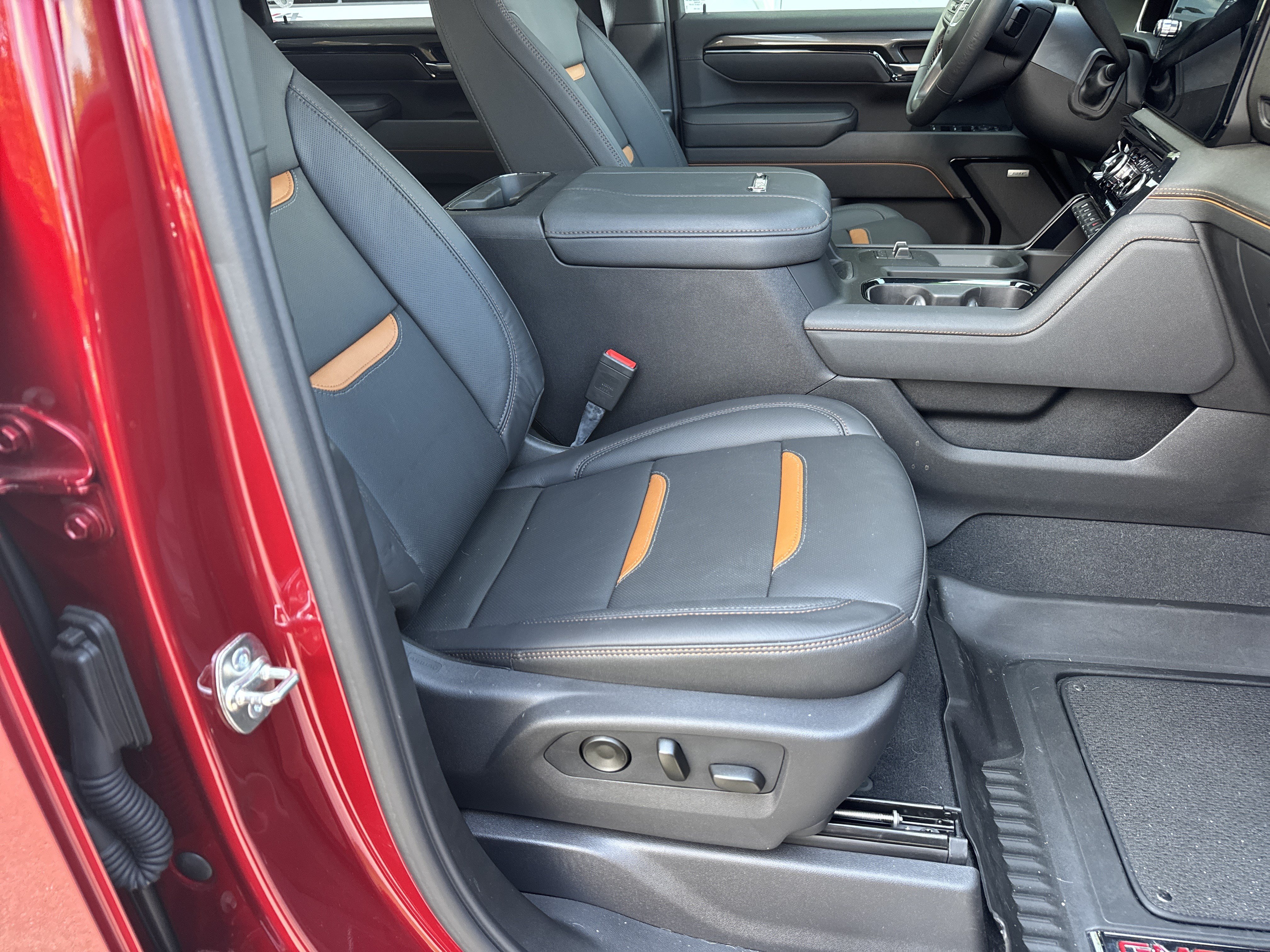 Used 2026 GMC Sierra 2500 AT4 w/ AT4 Premium Plus Package AWD/4WD image 12