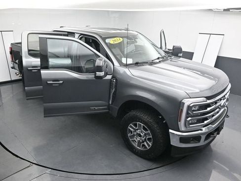 Used 2024 Ford F250 Lariat image 36