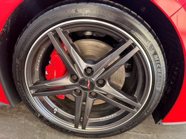Used 2024 Chevrolet Corvette Stingray Premium Cpe w/ Z51 Performance Package RWD image 17