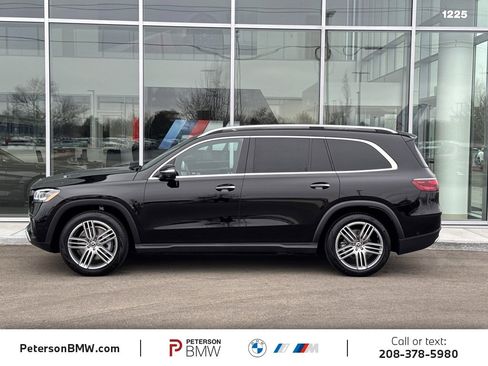 Used 2025 Mercedes-Benz GLS 450 4MATIC image 3