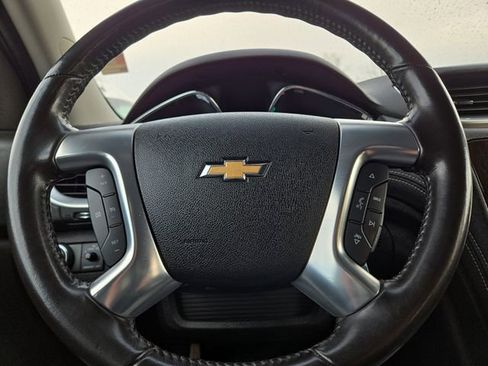 Used 2017 Chevrolet Traverse LT w/ Style and Technology Package image 16
