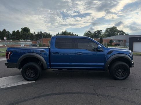Used 2017 Ford F150 Raptor w/ Equipment Group 802A Luxury AWD/4WD image 7