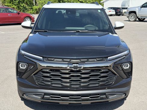Used 2024 Chevrolet TrailBlazer ACTIV w/ Convenience Package FWD image 2