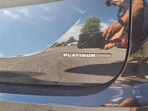 New 2025 Mitsubishi Outlander AWD image 9