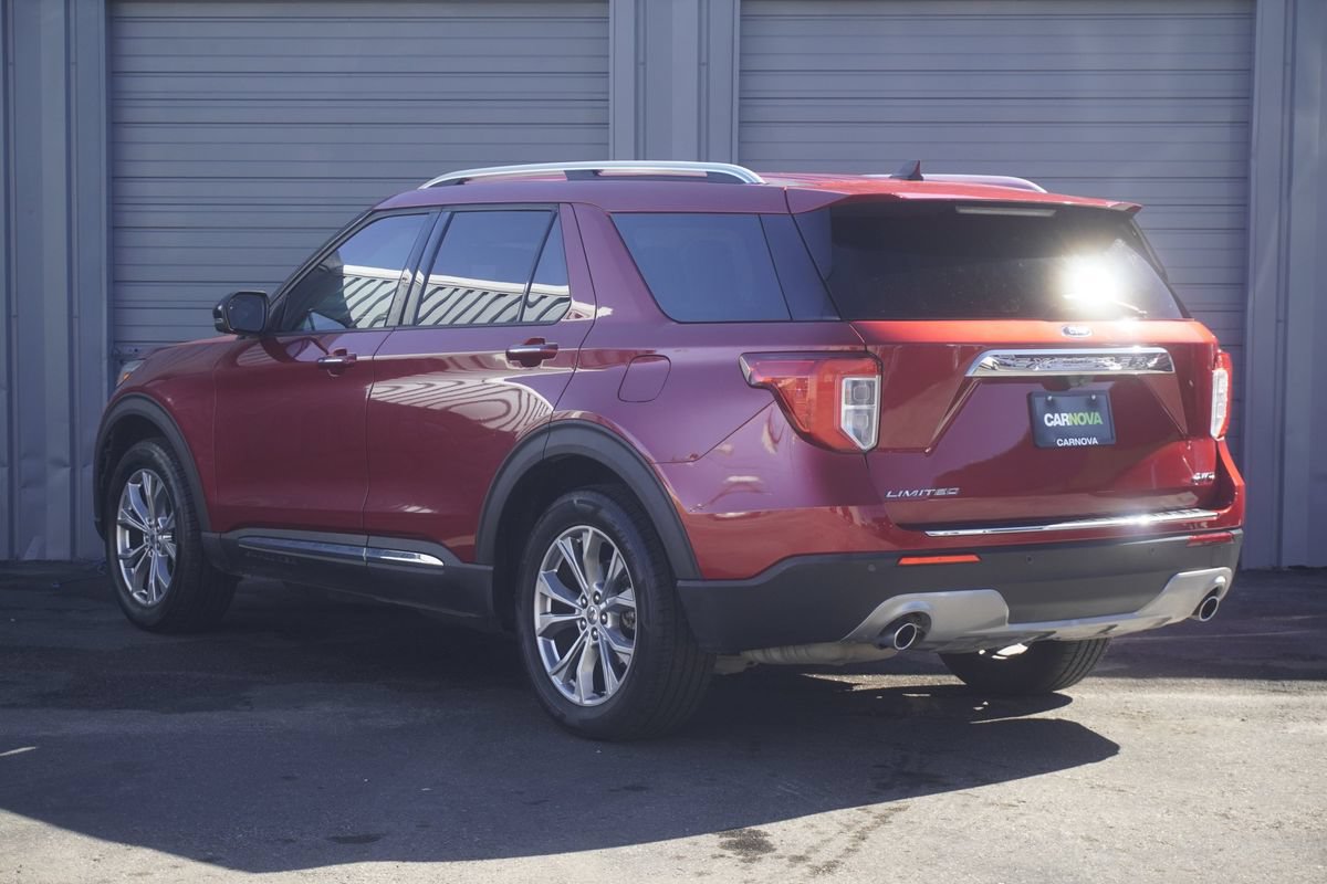 Used 2021 Ford Explorer Limited w/ Equipment Group 301A AWD/4WD image 3