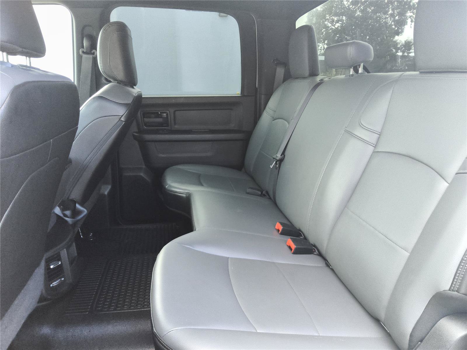 Used 2022 RAM 3500 Tradesman w/ Chrome Appearance Group AWD/4WD image 29