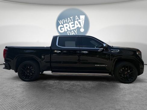 Used 2023 GMC Sierra 1500 Denali w/ Denali Reserve Package AWD/4WD image 2