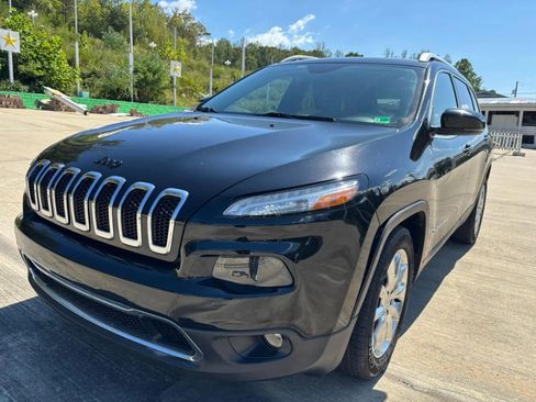 Used 2017 Jeep Cherokee Limited image 1
