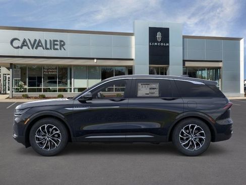 Used 2026 Lincoln Nautilus Premier w/ Equipment Group 102A image 3