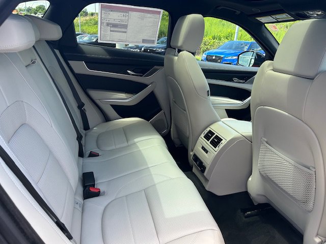 Used 2026 Jaguar F-PACE R-Dynamic S AWD/4WD image 21