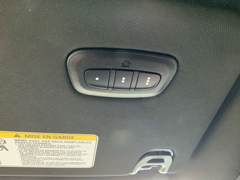 Used 2025 Jeep Wagoneer 4WD image 22