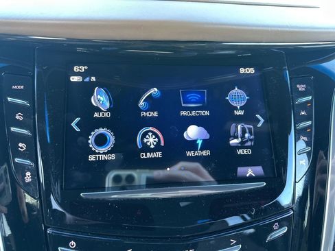 Used 2020 Cadillac Escalade Platinum AWD/4WD image 11